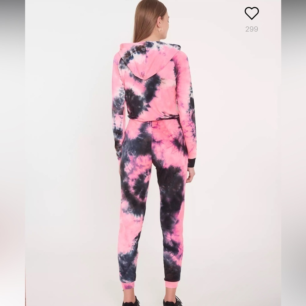 BETTER BE tie dye sweatset